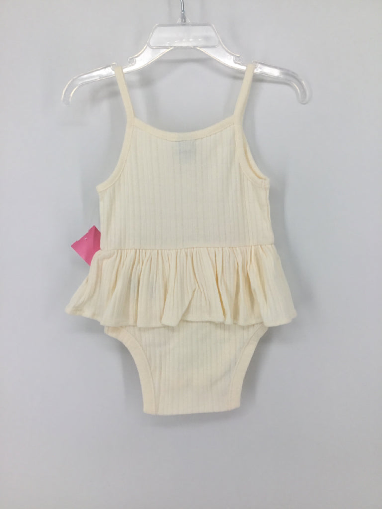 Old Navy Child Size 12-18 Months Cream Outfit - girls