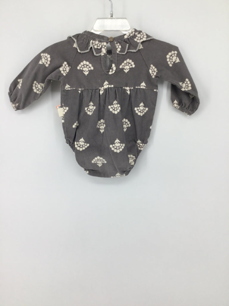 Rabbit + Bear Child Size 0-3 Months Gray Outfit - girls