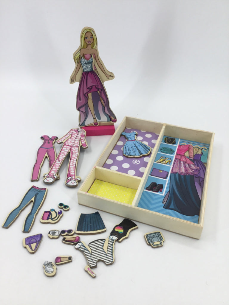 Barbie Magnetic Wooden Dress-up Set