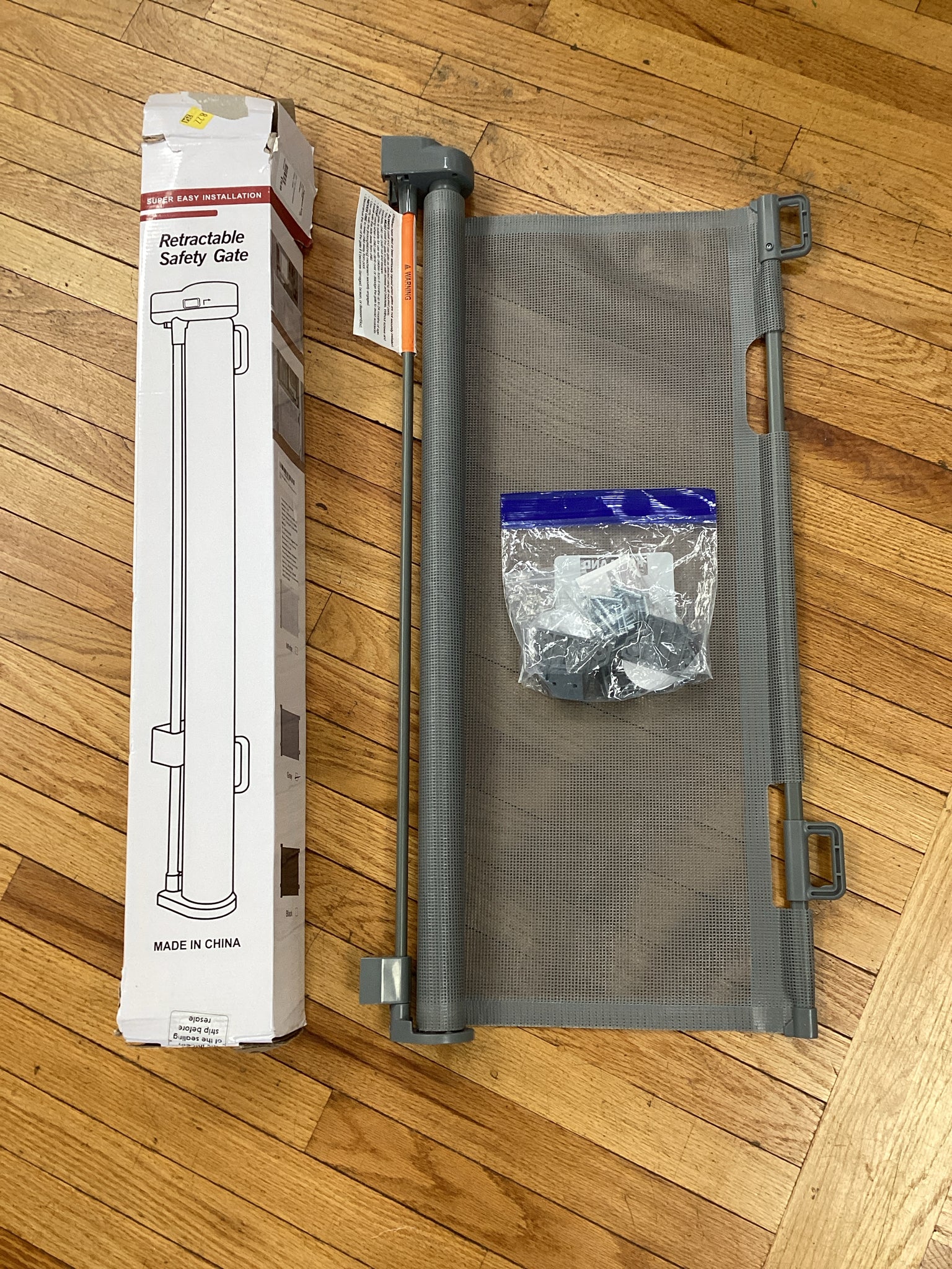28" Tall Retractable Baby Gate