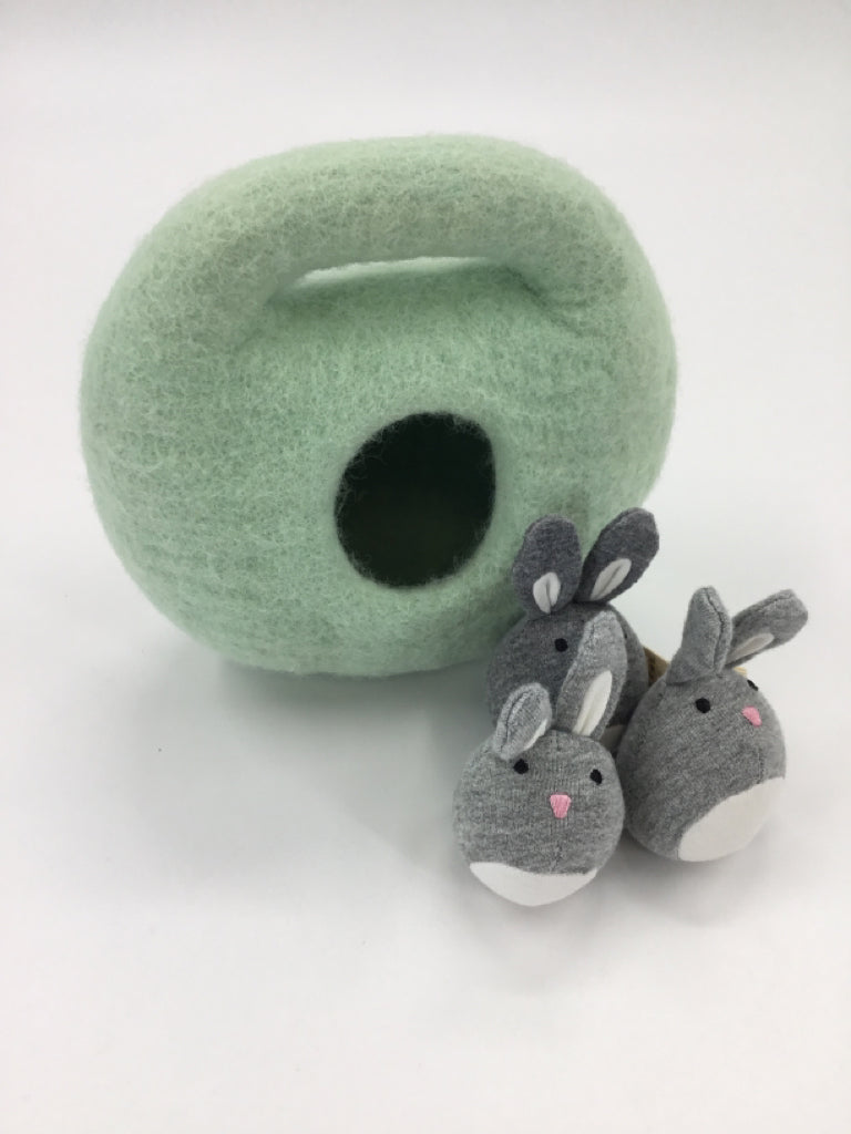 Lovevery Bunnies in Felt Burrow