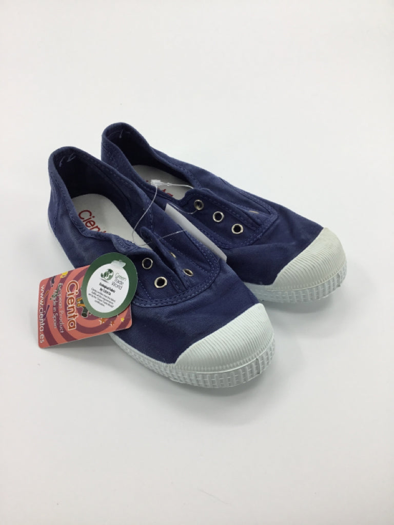 Cienta Child Size 2 Youth Blue Sneakers