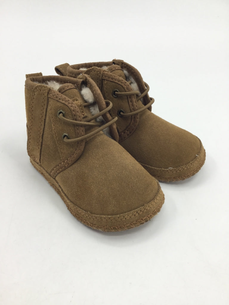 Ugg Child Size 4 Toddler Tan Boots