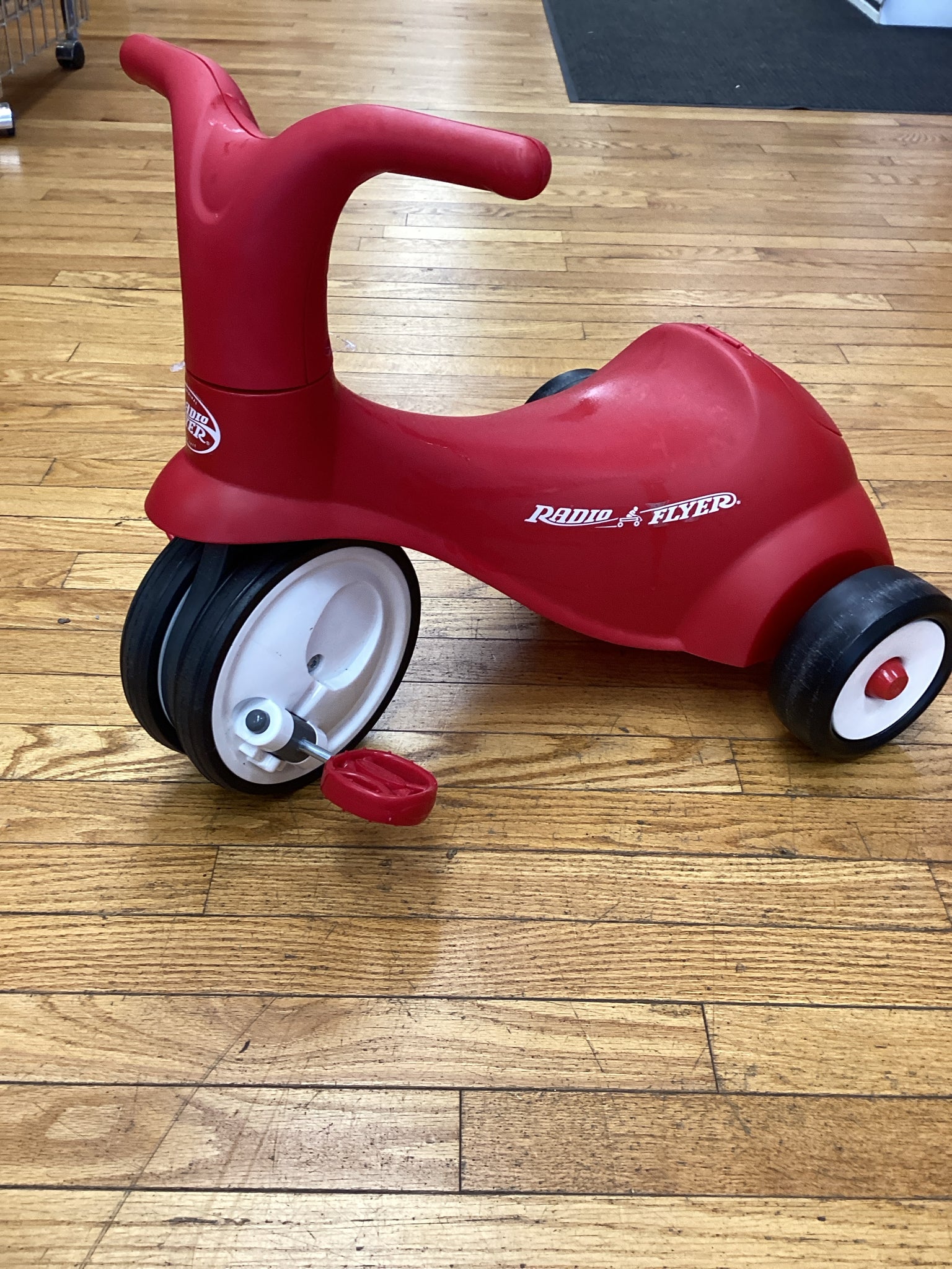 Radio Flyer Scoot 2 Pedal Ride on Bike
