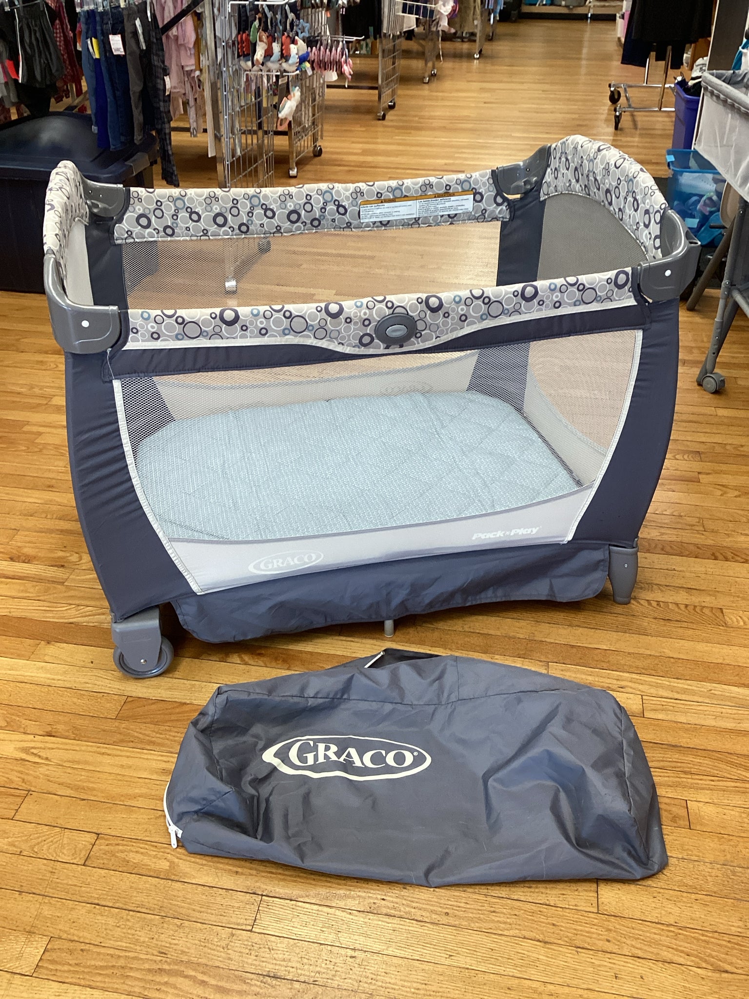 Graco Gray Basic Pack n' Play