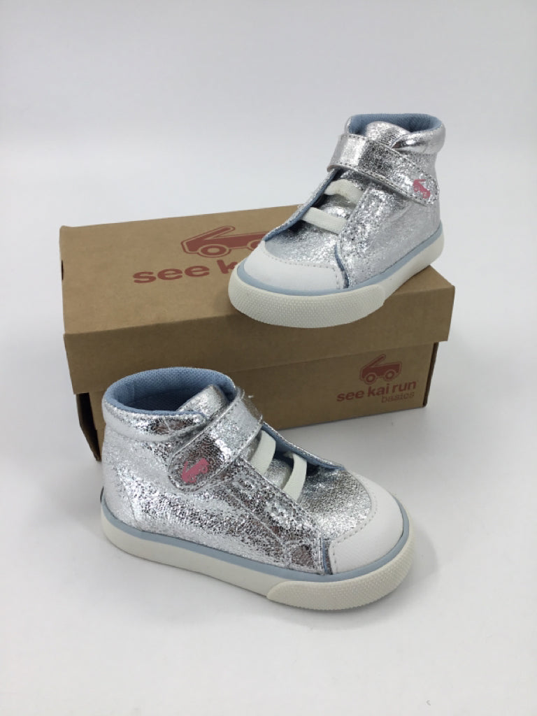 See Kai Run Drew Child Size 5 Toddler Silver Sneakers