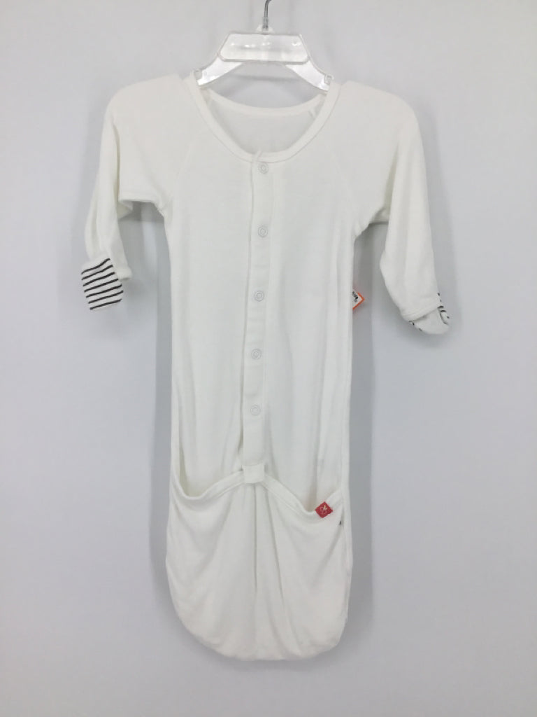 Goumi Child Size 0-3 Months White Sleepers