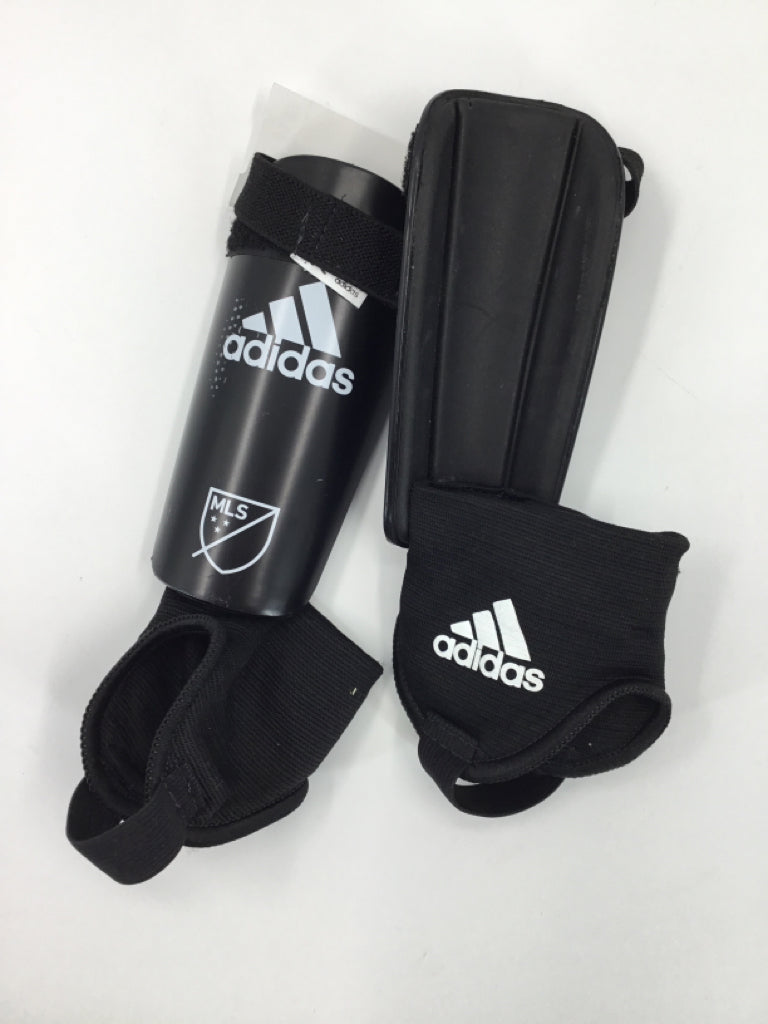 Adidas Child Size S Black Soccer Shin Guards