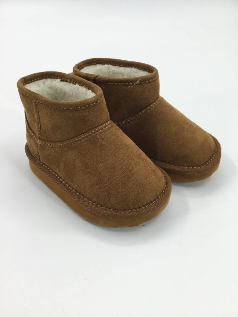 Gap Child Size 6 Toddler Tan Boots