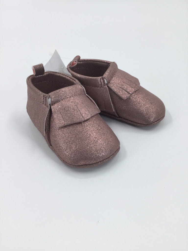 Target Child Size 2 Toddler Pink Baby/Walker Shoes