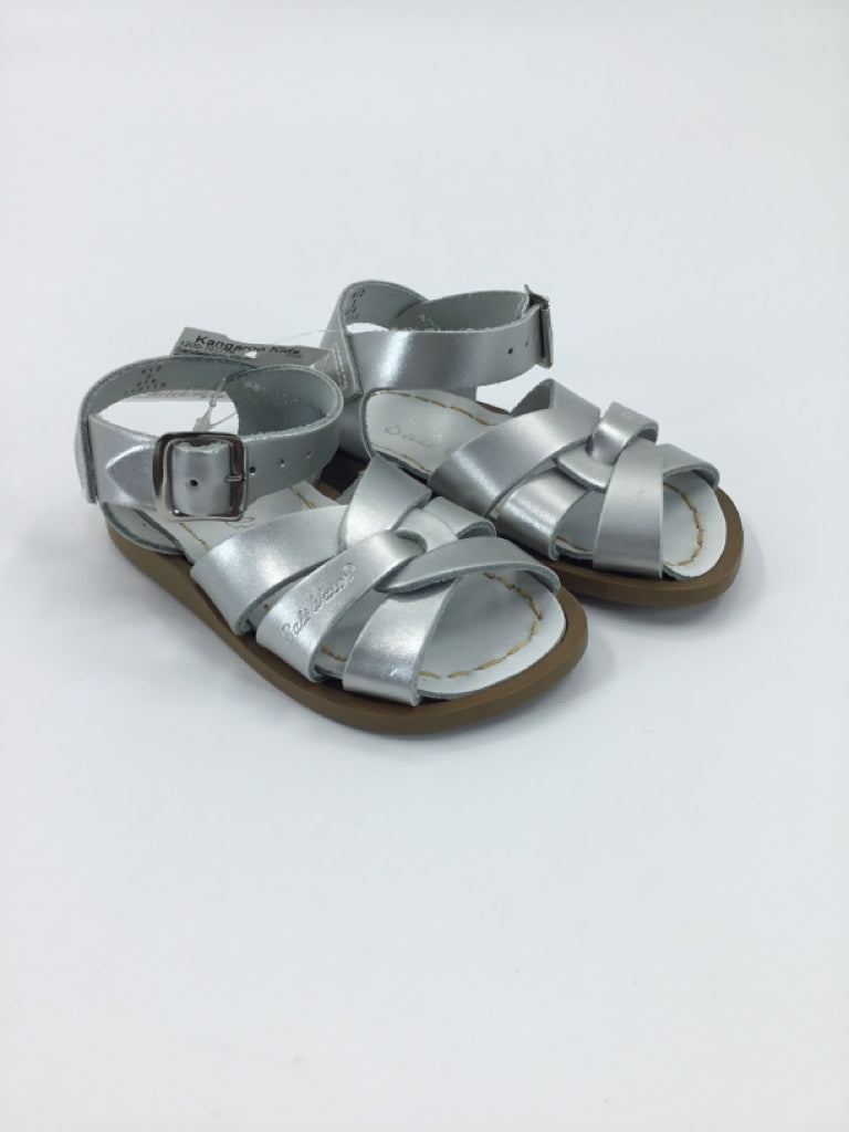Salt Water Child Size 5 Toddler Silver Sandals/Flip Flops