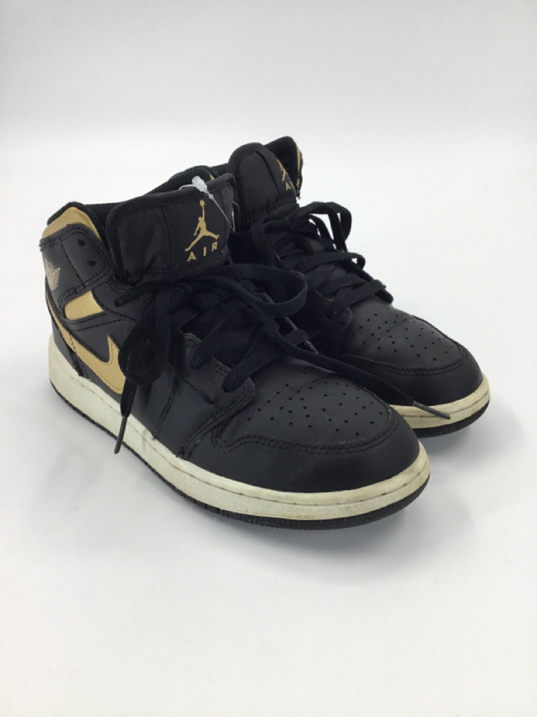 Air Jordan Child Size 5 Youth Black Sneakers