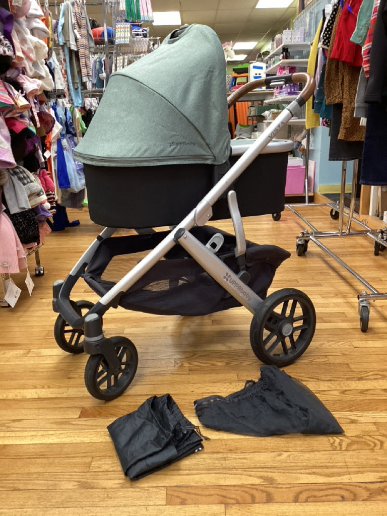 UppaBaby Vista V1 Stroller - 2018 w/ Bassinet - PFC some wear on leather