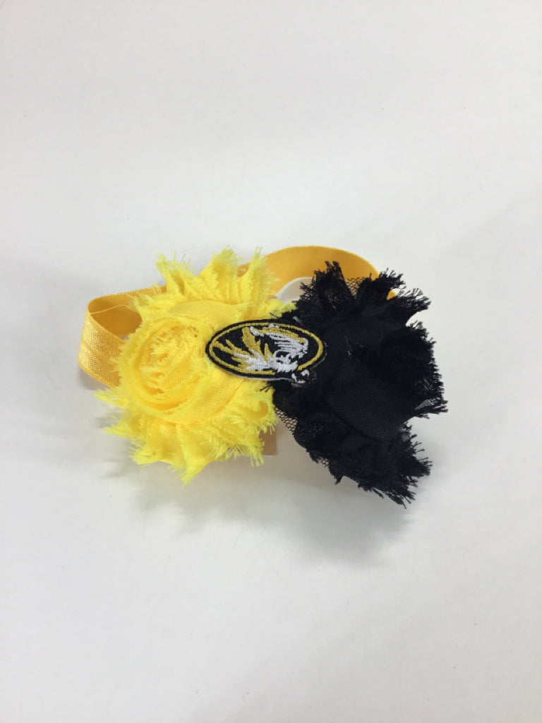 brandless Child Size Infant Yellow Hair Accessories - resale