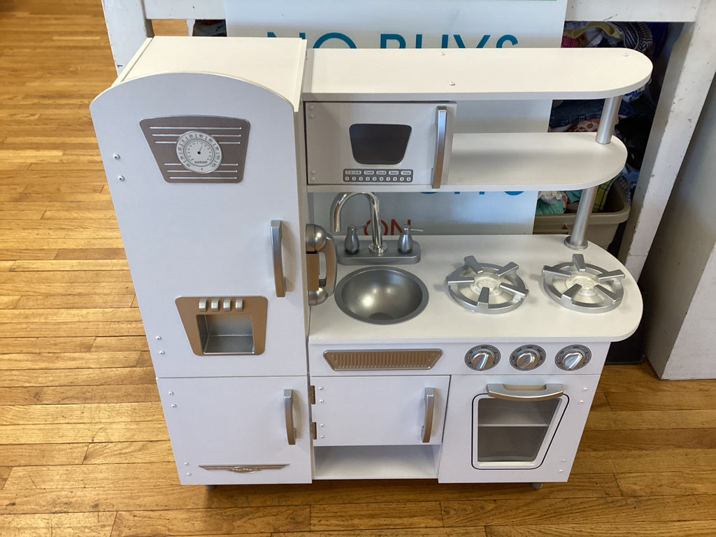 Kid Kraft Retro Play Kitchen