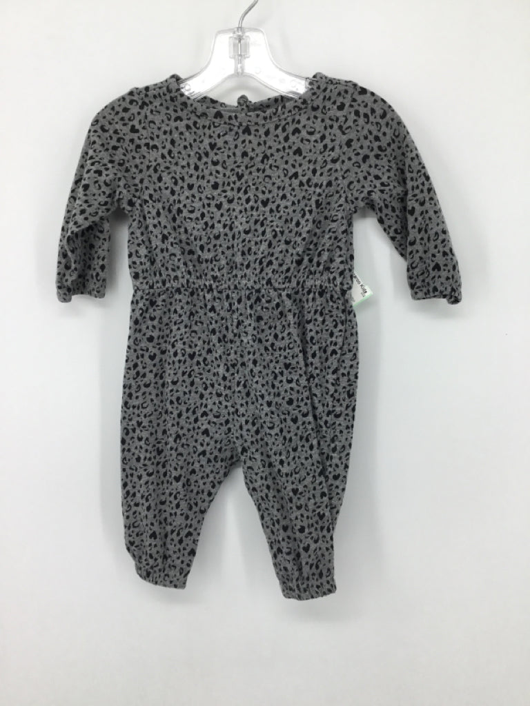 Old Navy Child Size 0-3 Months Gray Outfit - girls