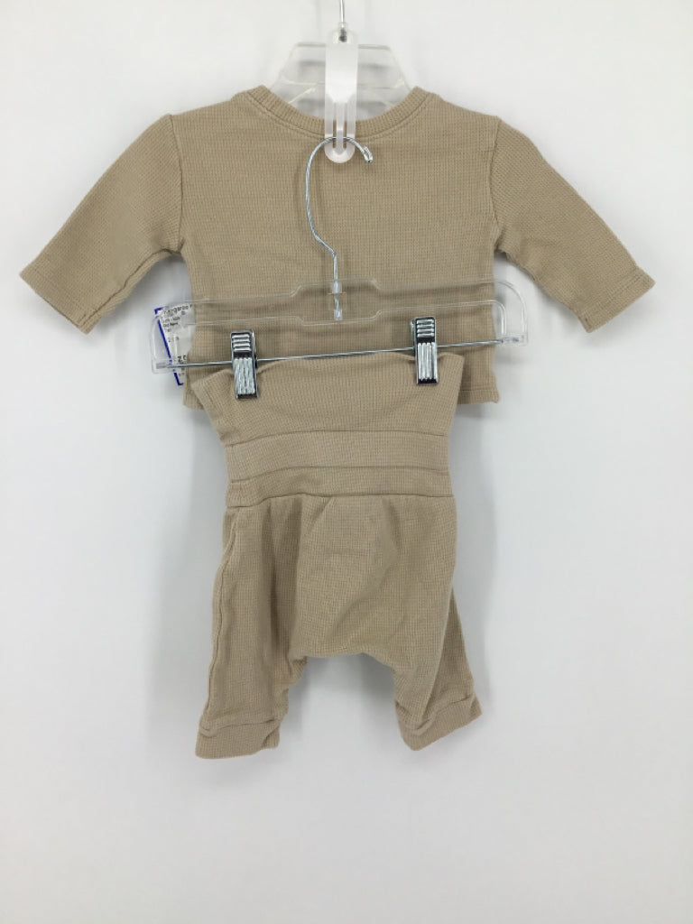 Old Navy Child Size 0-3 Months Tan Solid Outfit - boys
