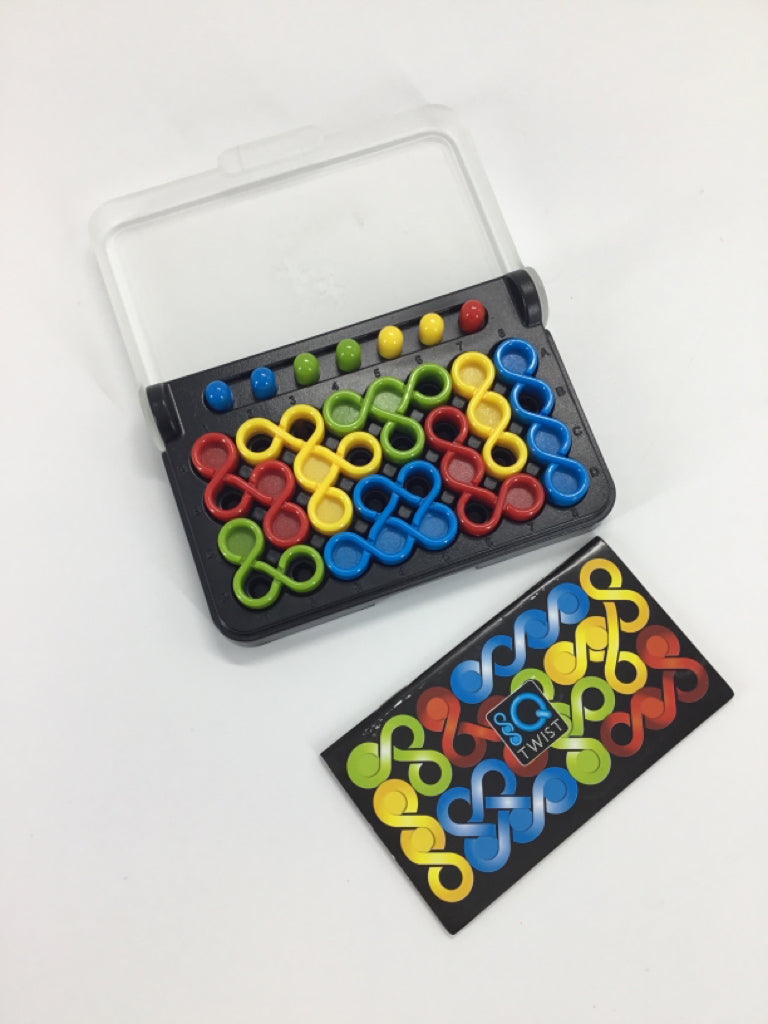 Smart Games IQ Twist Game