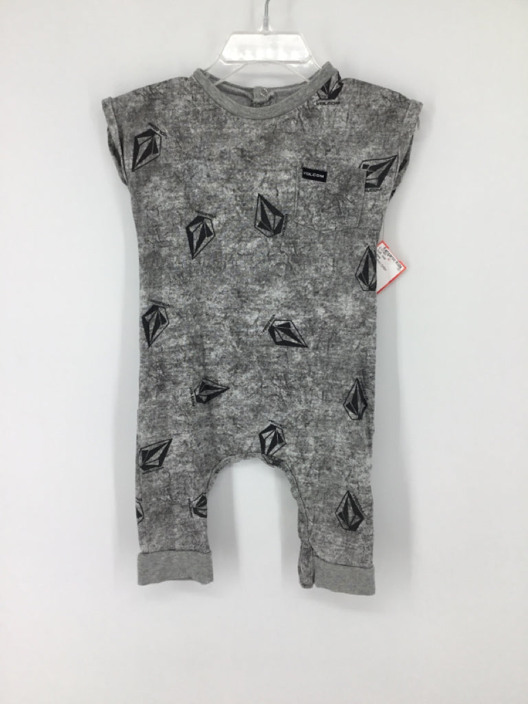 Volcom Child Size 6-9 Months Gray Print Outfit - boys