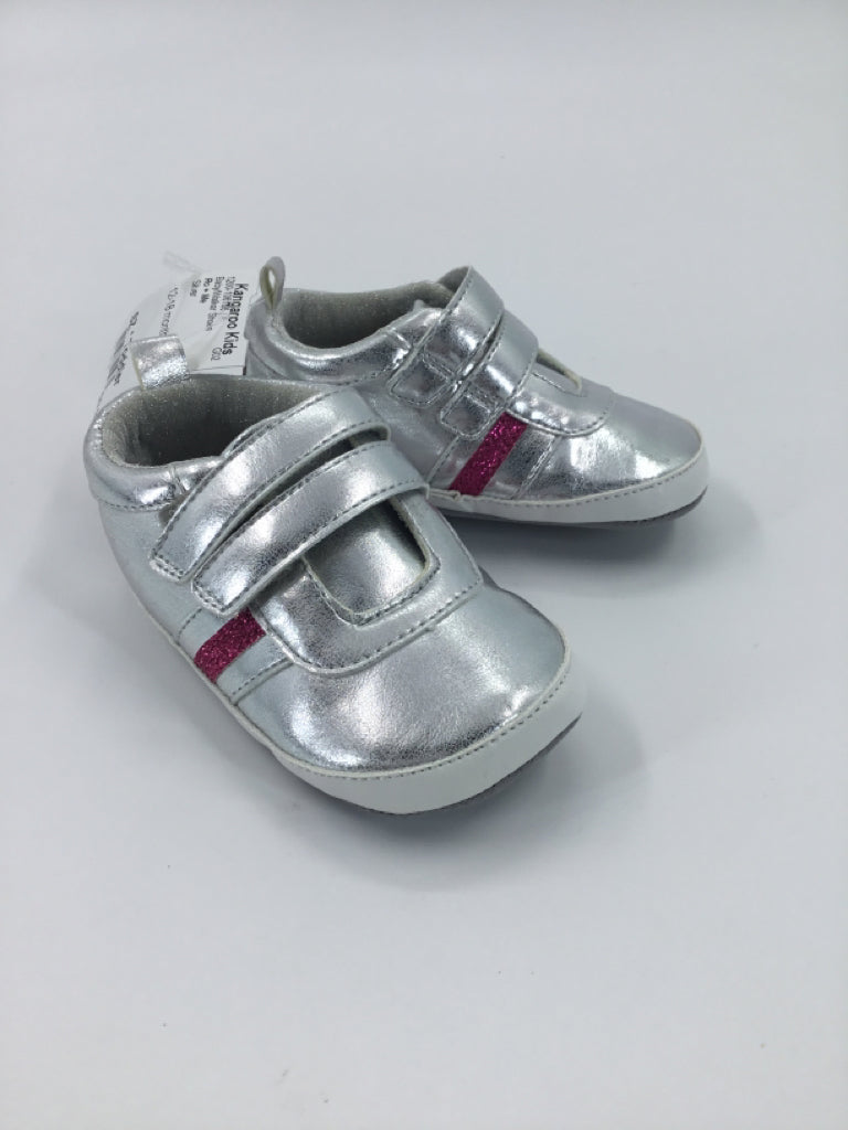 Ro + Me Child Size 4 Toddler Silver Baby/Walker Shoes