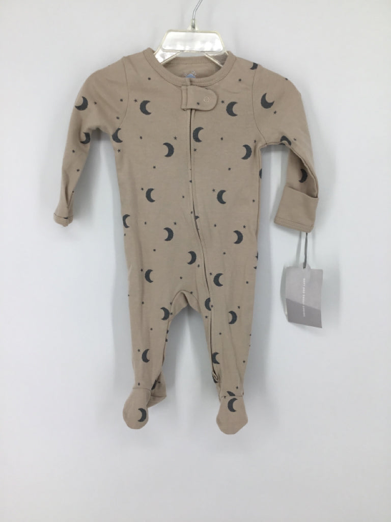 cloud island Child Size 0-3 Months Tan Sleepers