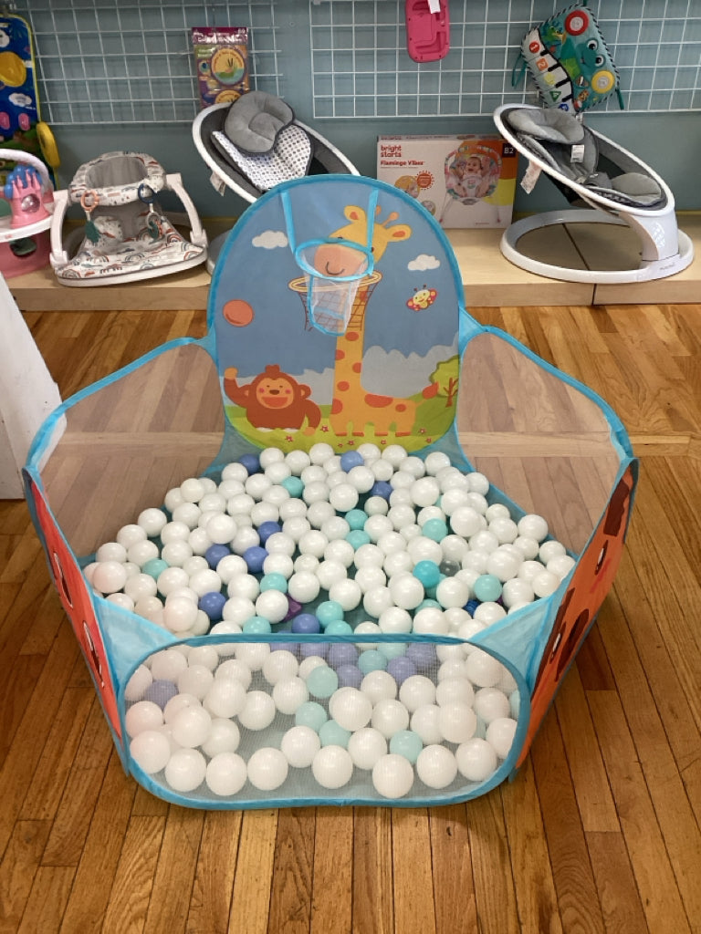 Ball Pit & balls