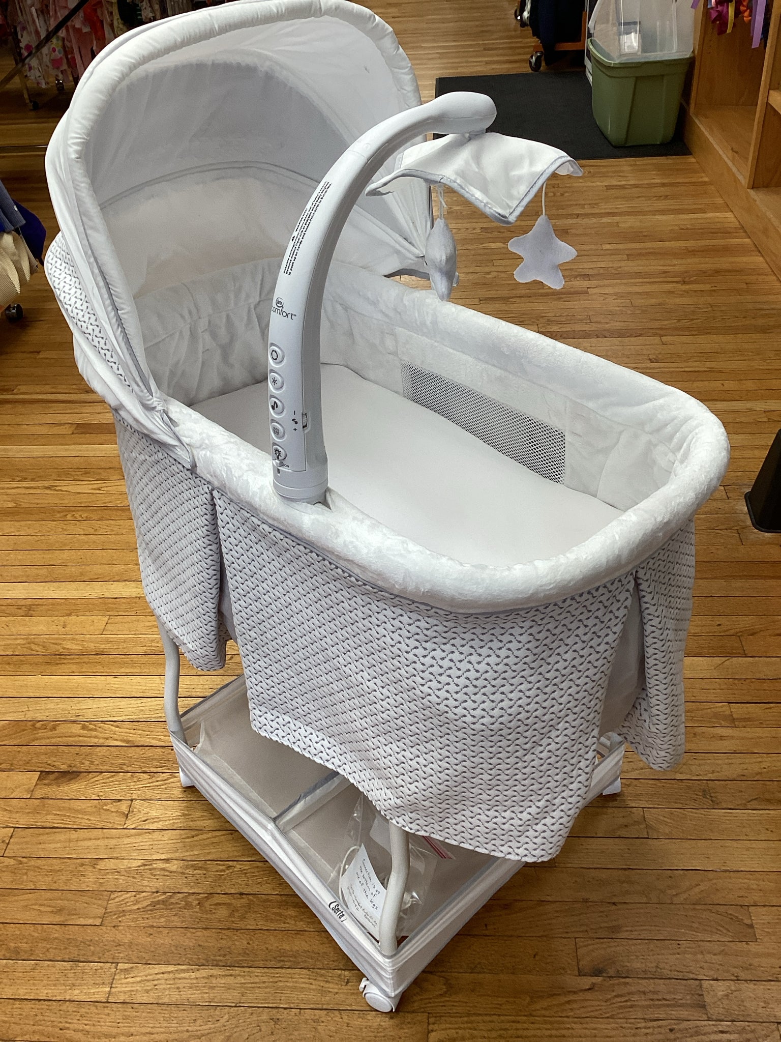 Serta iComfort Auto Glide Bassinet