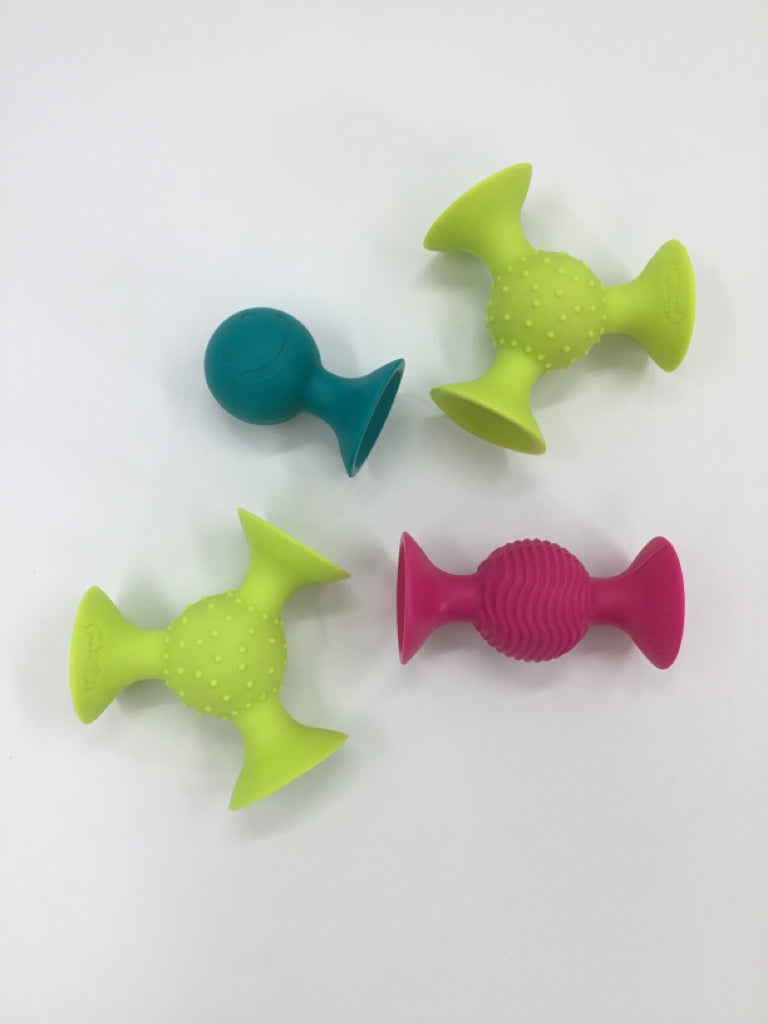 Fat Brain Toys Pip Squigz