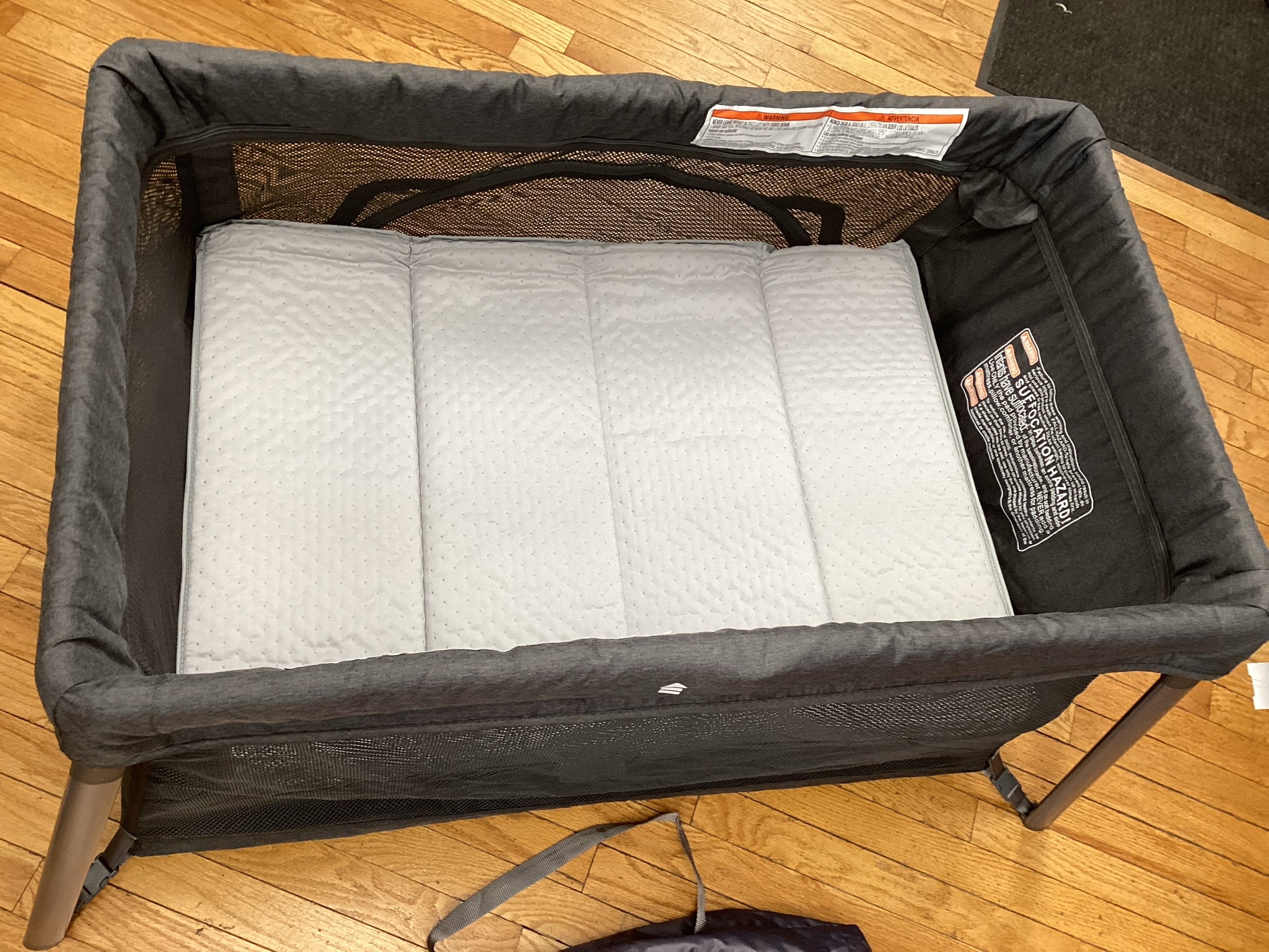 Lightweight Travel Crib with bassinet