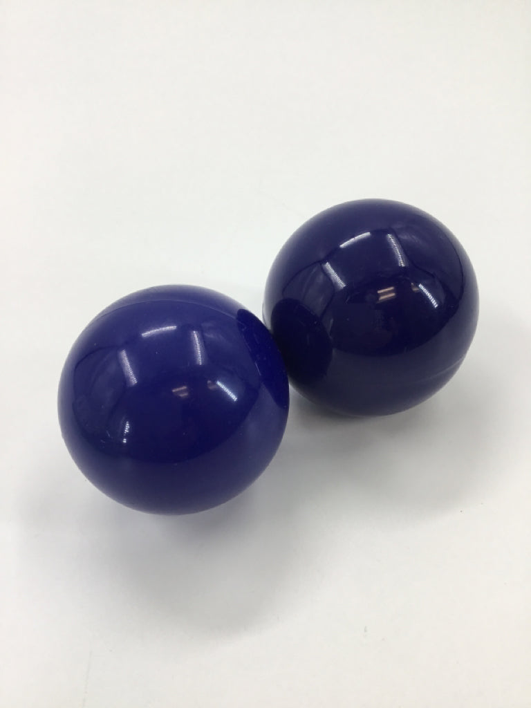 Lovevery Opposite Balls - One Heavy, One Light