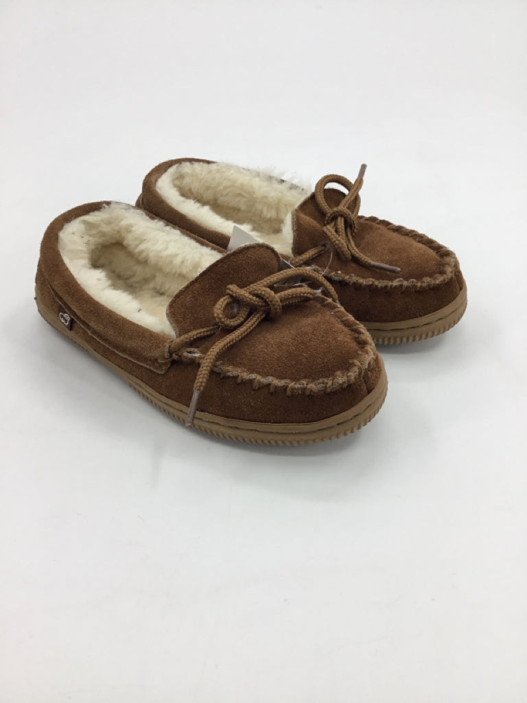 LAM Child Size 12 Brown Slippers
