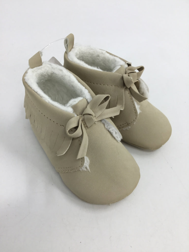 Child of Mine Child Size 2 Toddler Tan Baby/Walker Shoes