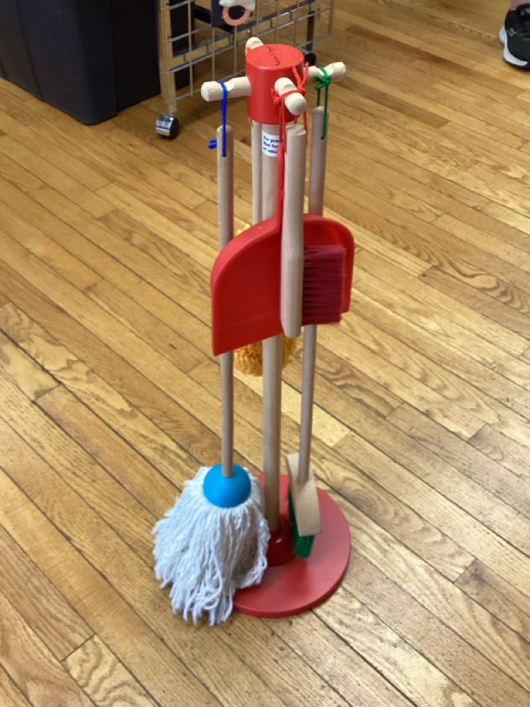 Melissa & Doug Let's Play House Cleaning Set