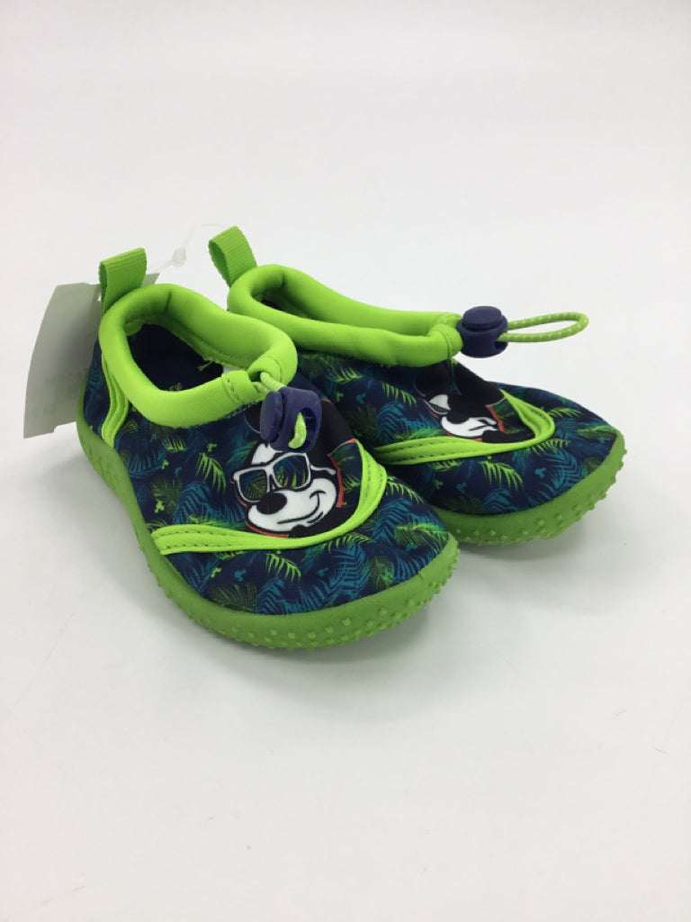 Disney Child Size 5 Toddler Green Water Shoes