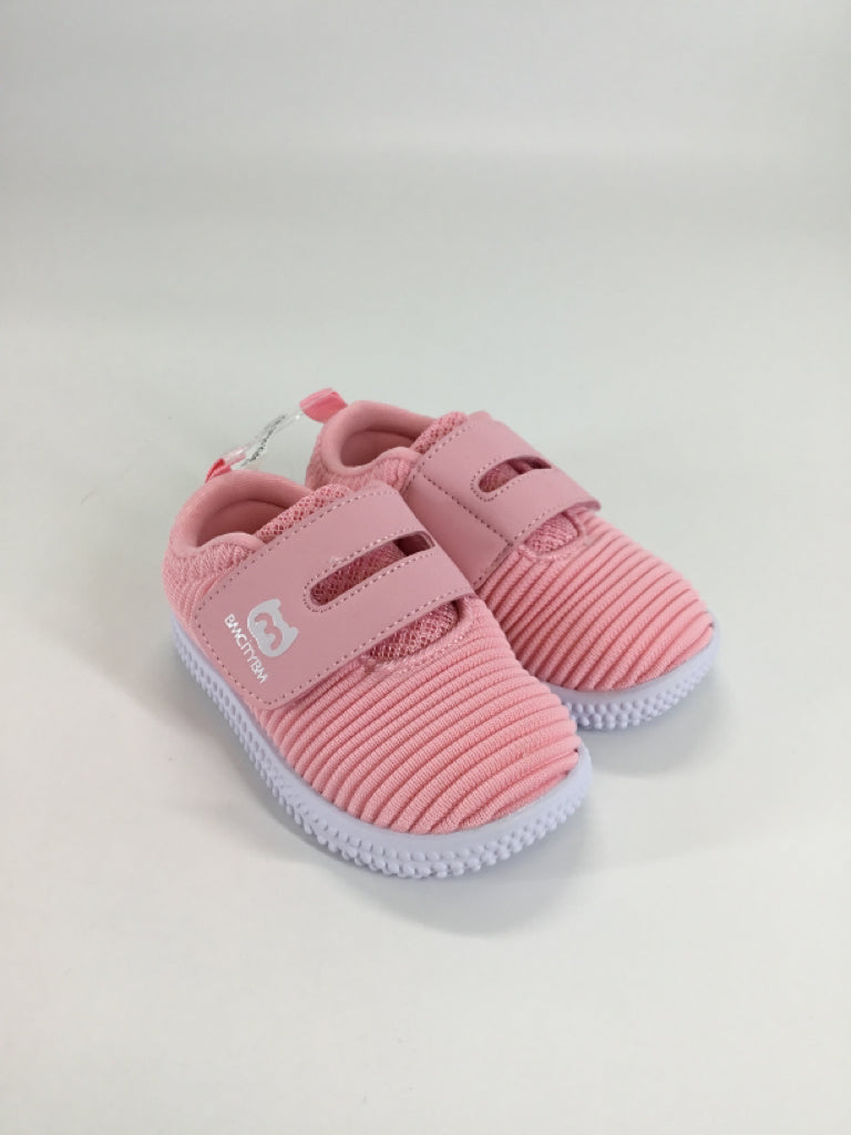 BMCityBM Child Size 6 Toddler Pink Sneakers
