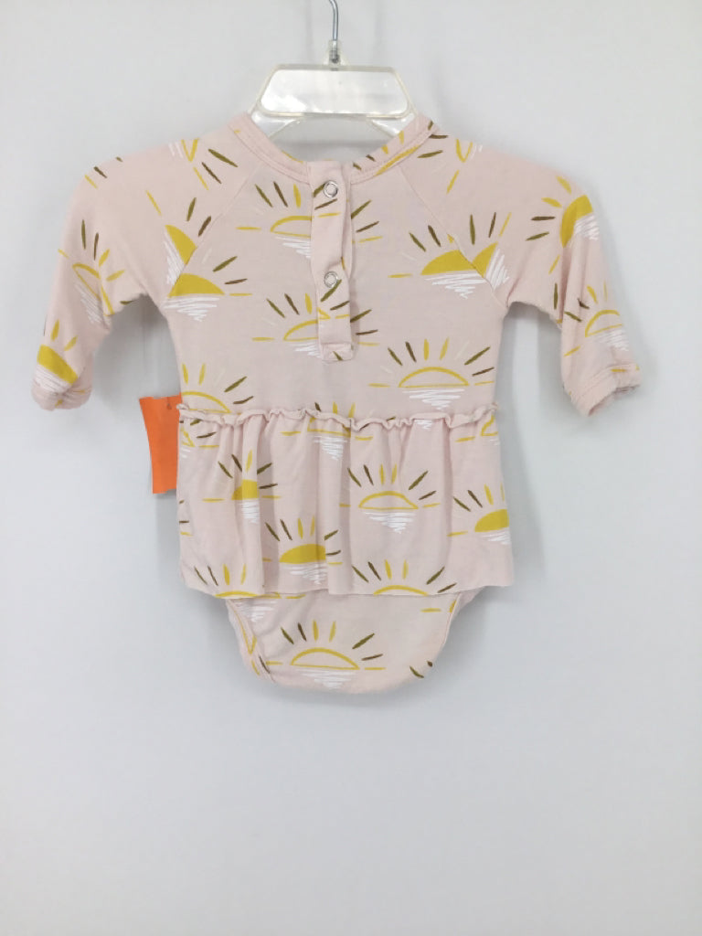 Spearmint Love Child Size 0-3 Months Pink Outfit - girls