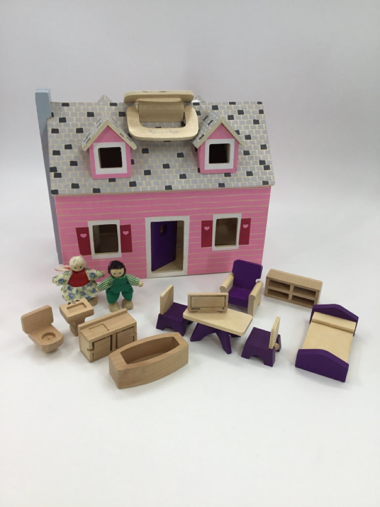 Melissa & Doug Fold & Go Doll House