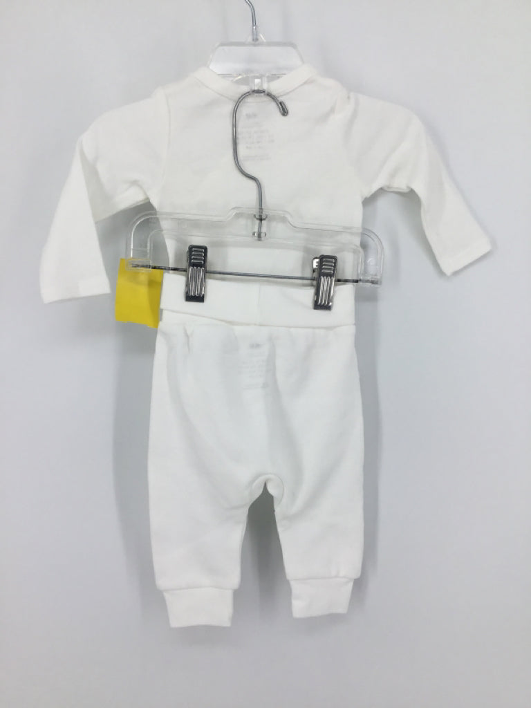 H & M Child Size Newborn White Outfit - girls