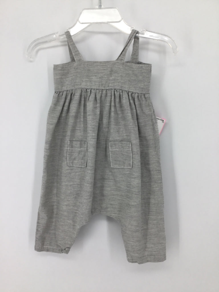1+ In the Family Child Size 3 Months Gray Outfit - girls