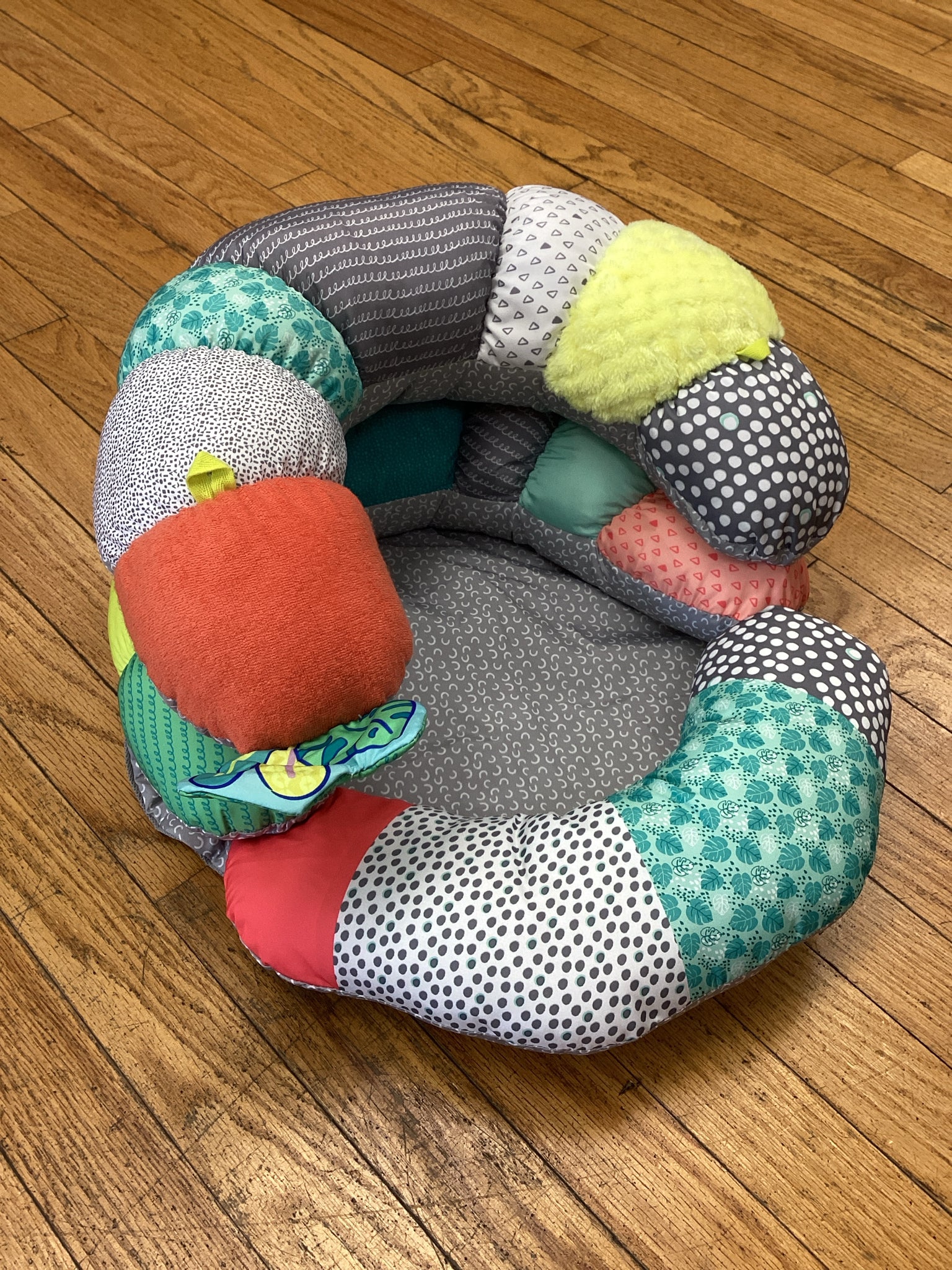 Infantino Go gaga! Prop-A-Pillar Tummy Time & Seated Support