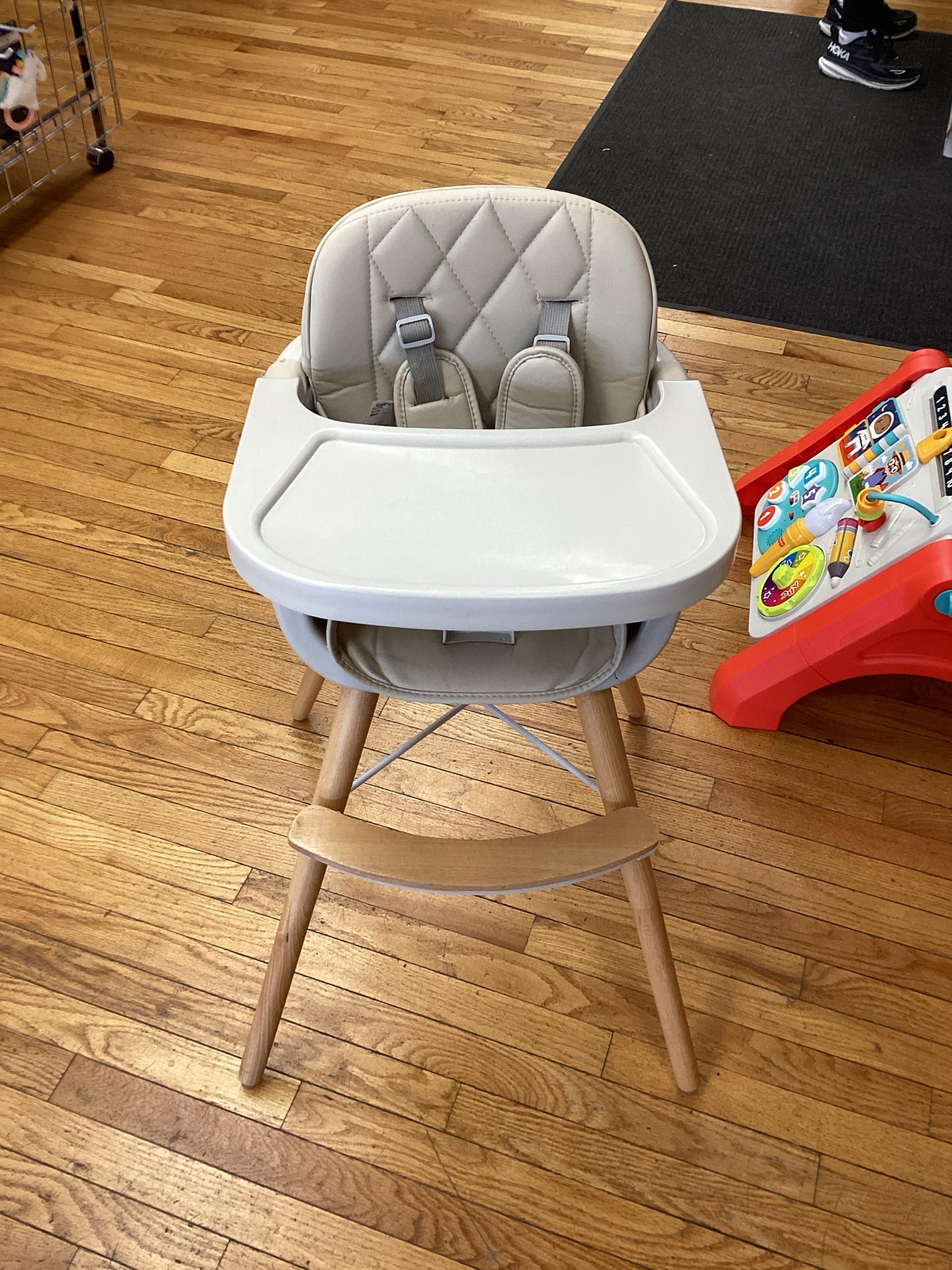 BabyJoy 3-in-1 Convertible Wooden High Chair