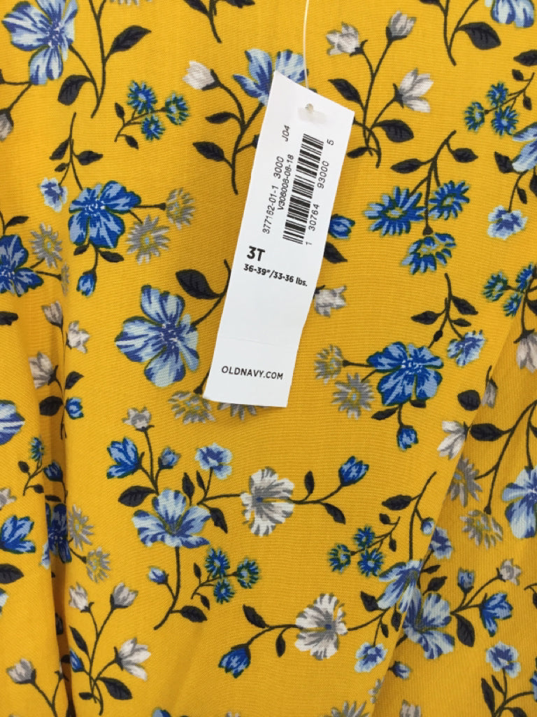 Old Navy Child Size 3 Yellow Shirt - girls