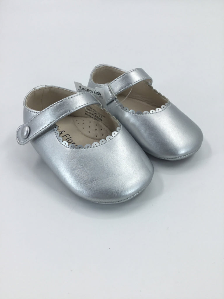 Felix & Flora Child Size 3 Toddler Silver Dress Shoes