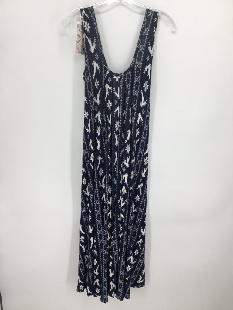 Latched Mama Child Size S Blue Christmas Nurisng Pajamas