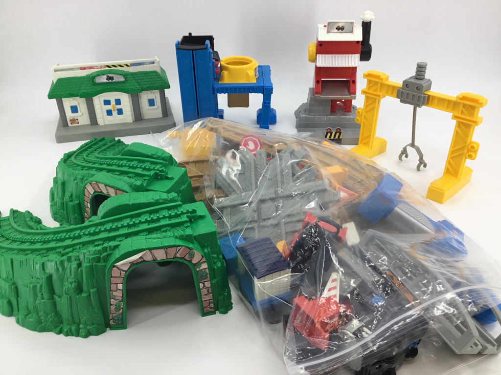 Fisher Price GeoTrax Tracktown Railway
