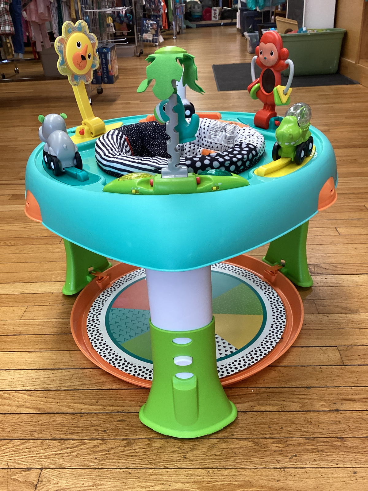 infantino 2-in-1 Sit Spin & Stand Entertainer & Activity Table