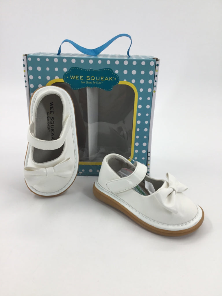 Wee Squeak Child Size 8 Toddler White Dress Shoes