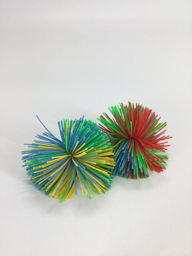 Sensory Rubber String Balls Set of 2
