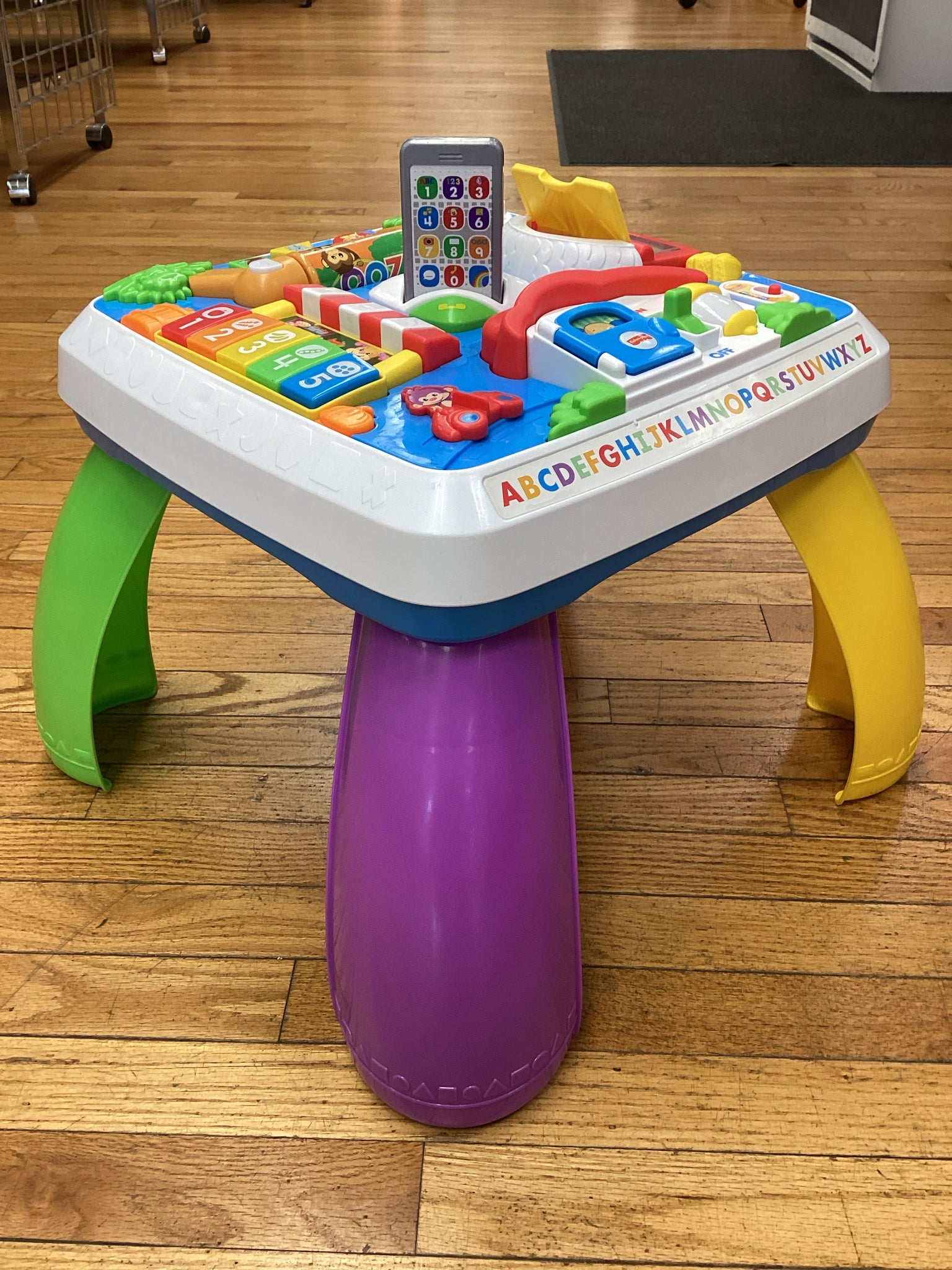 Fisher Price Laugh & Learn Around the Towm Learning Table