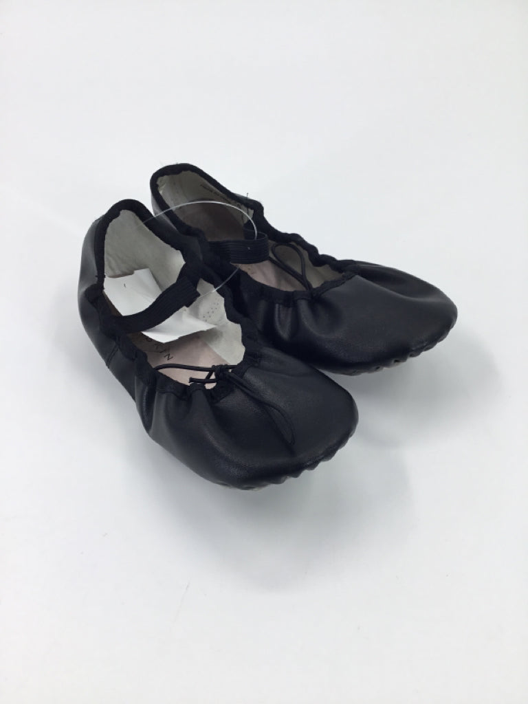 Danskin Child Size 1 Toddler Black Sport/Dance Shoes